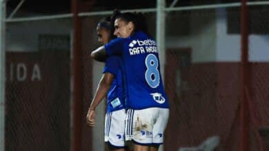 Vanessinha faz dois e Cruzeiro vence Santos pelo Brasileirão Feminino
