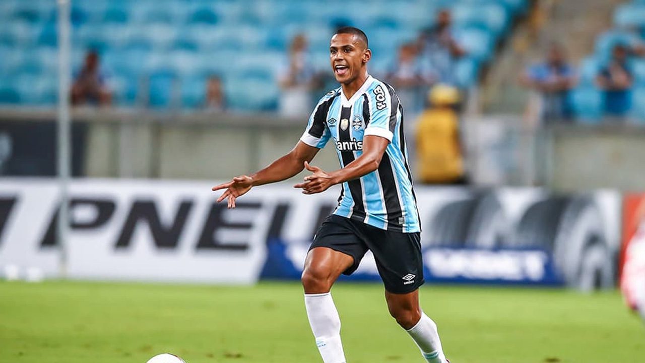 Zagueiro do Grêmio fala sobre o gramado do Mineirão para jogo contra o Cruzeiro