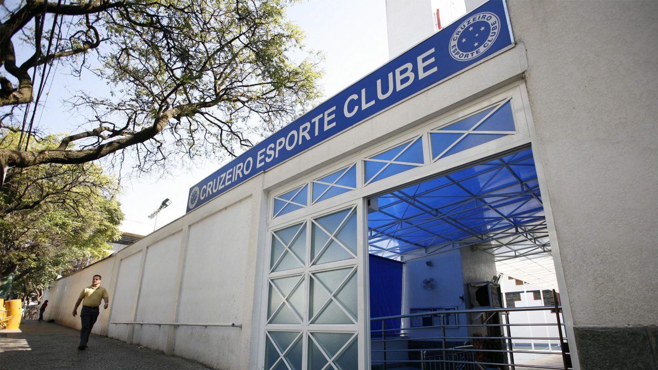 Morre Cesário Almada, ex-presidente do conselho deliberativo do Cruzeiro