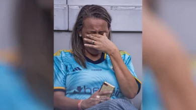 Emocionante: Mãe de goleiro do Cruzeiro é liberada para assistir jogo do filho após proibição de cardiologista