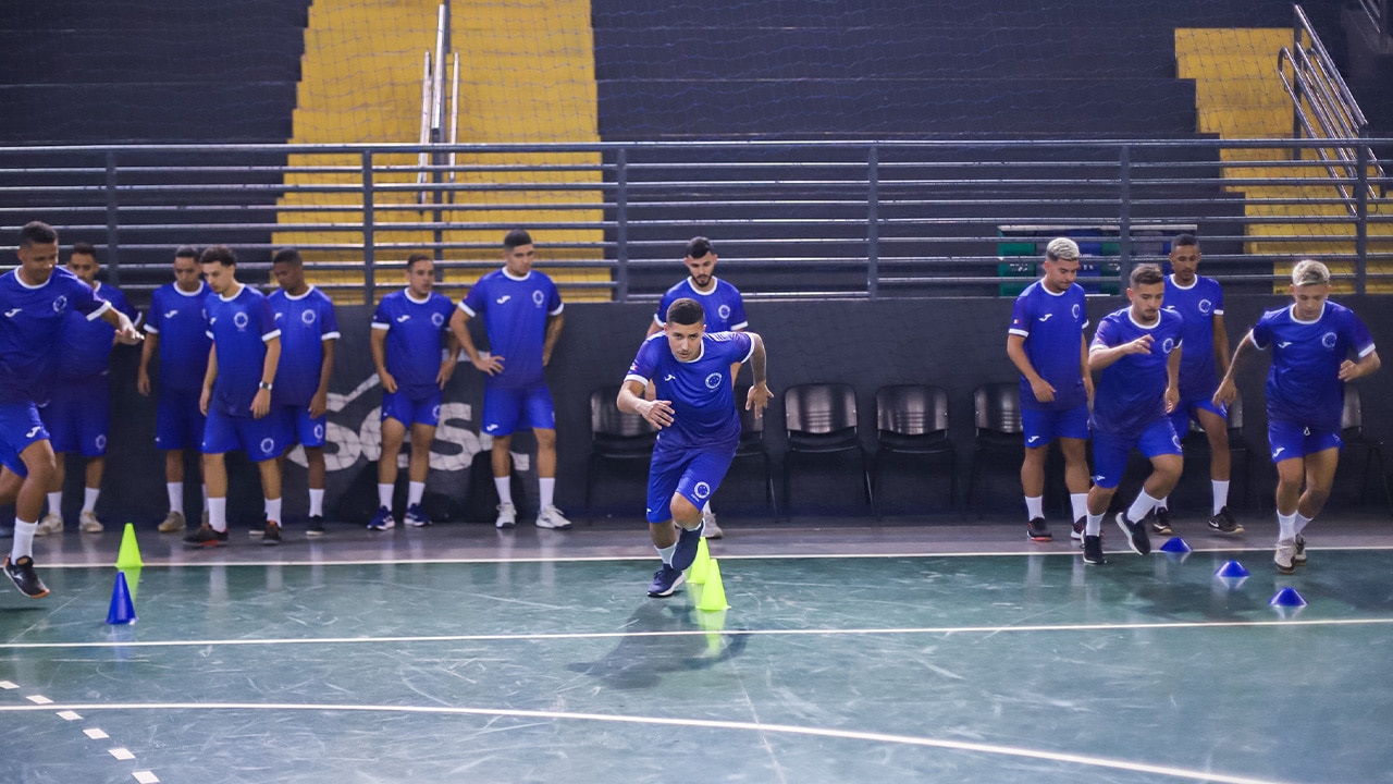 Veja a numeração e idade dos jogadores do Cruzeiro Futsal