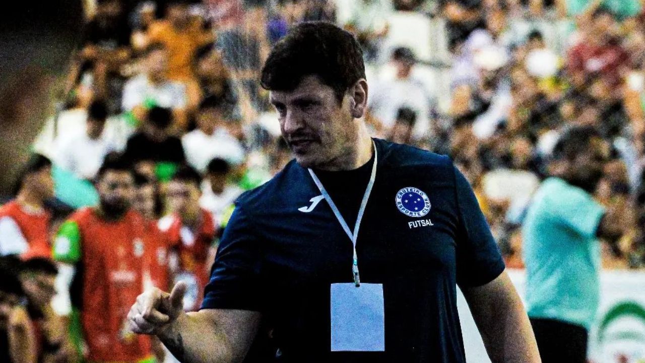 Cruzeiro Futsal anuncia saída do técnico Éder Bueno